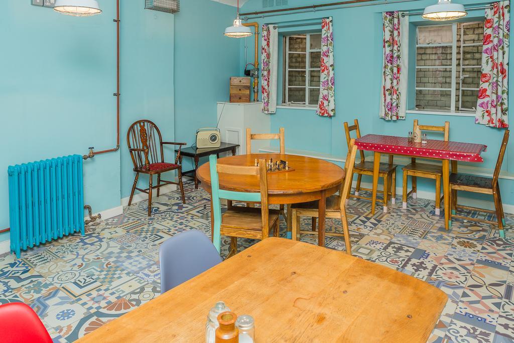 Mrs Potts Hostel Κάρντιφ Εξωτερικό φωτογραφία